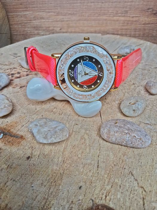 Луксозен часовник Slazenger в розово златисто с цирконий Кръгла форма