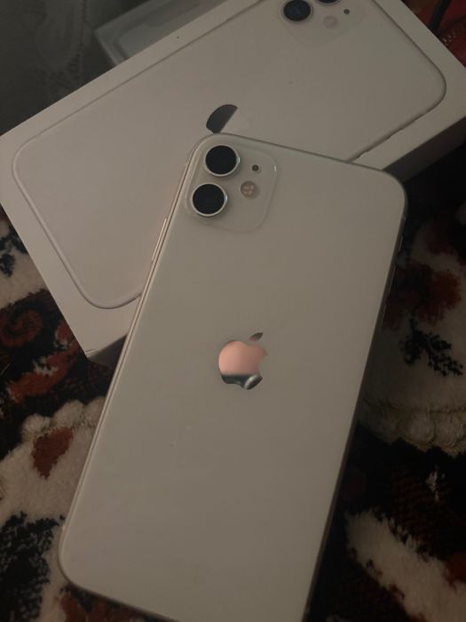 Vând iPhone 11 ,64gb