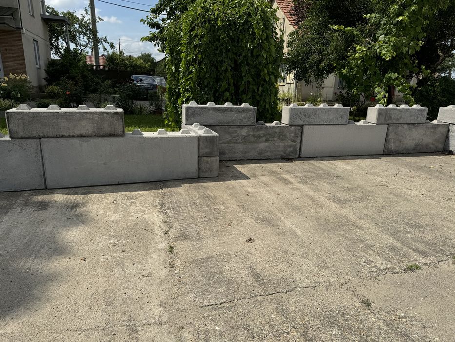 Blocuri de beton tip lego