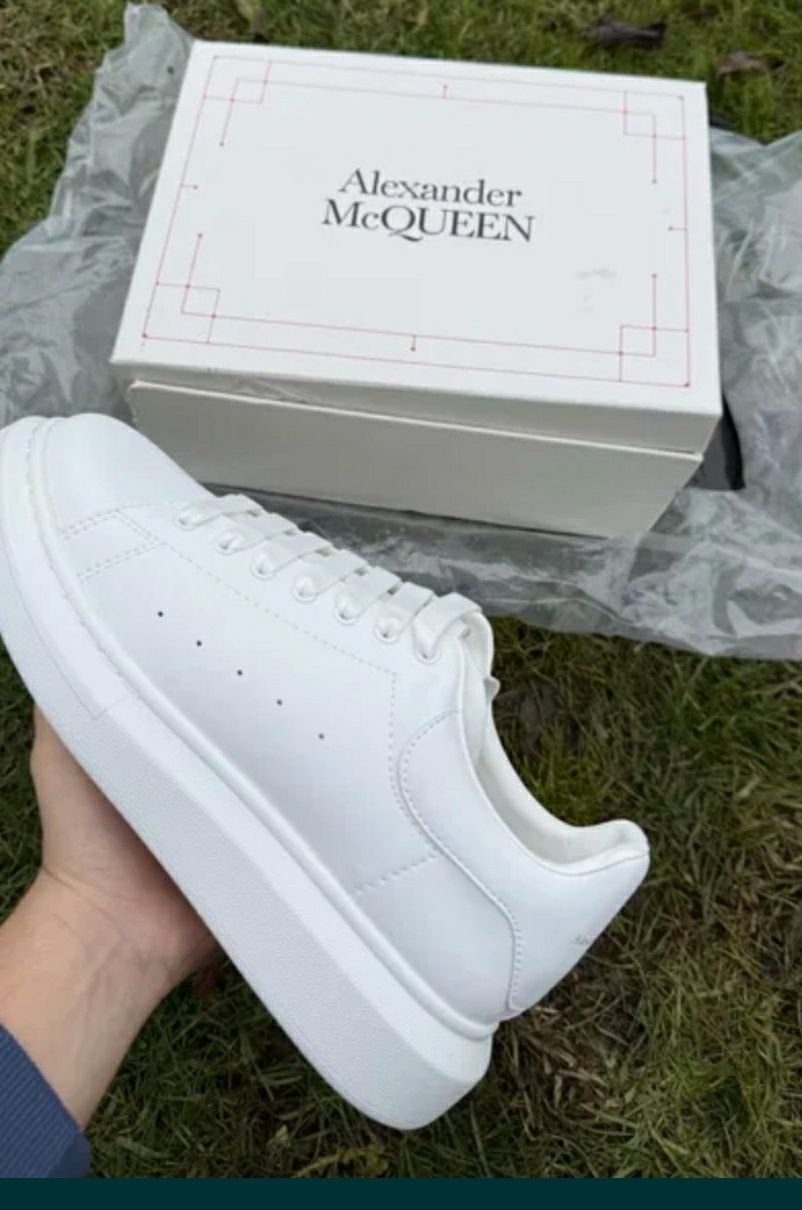 Adidasi Alexander McQueen