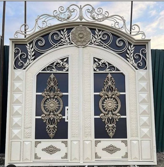 Porți și garduri din fier