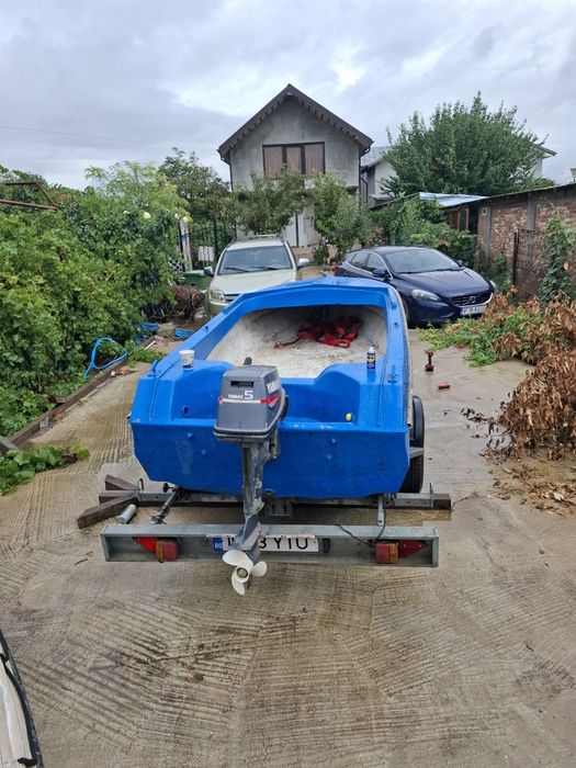 Barca fibră, motor si peridoc