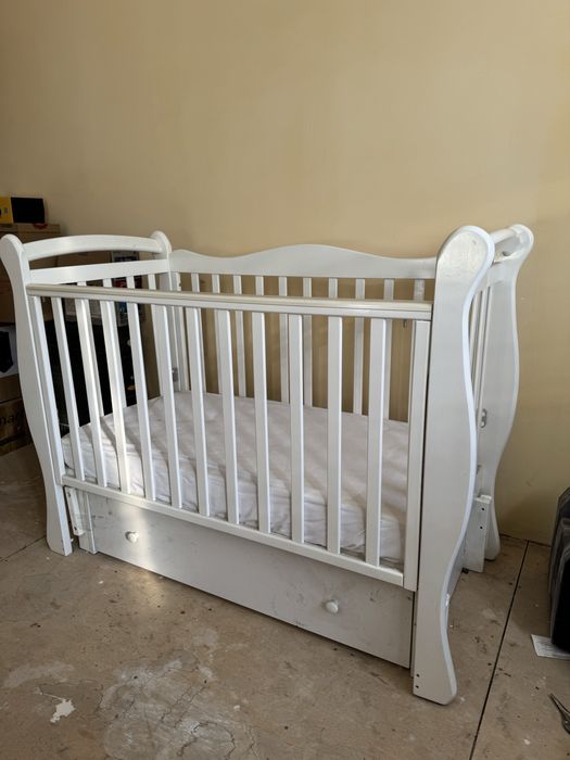 Продам детскую кроватку