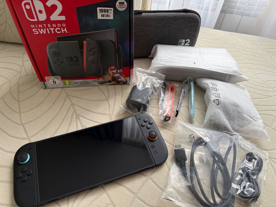 Nintendo Switch 2 + калъф и залепено стъкло + 2 игри