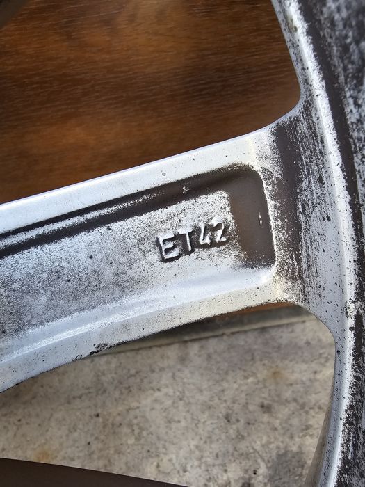 WV PASSAT 4бр. Оригинални джанти.