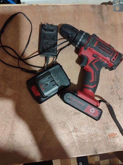 Продам шуруповерты цена каждого 10000 тысяч