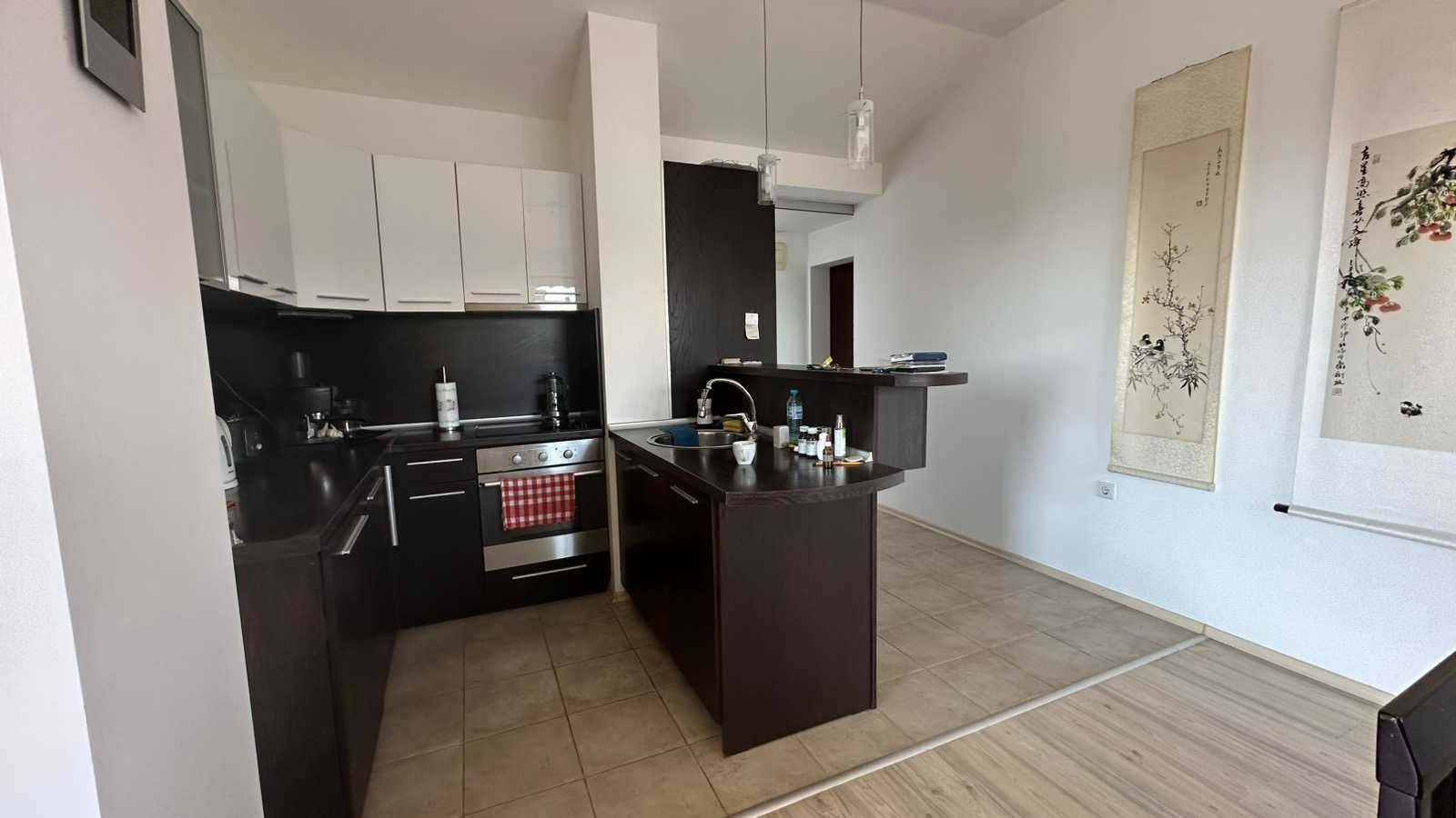 Продава се:Апартамент 134.50 кв.м., ПАРКОМЯСТО, гр.Хисаря
