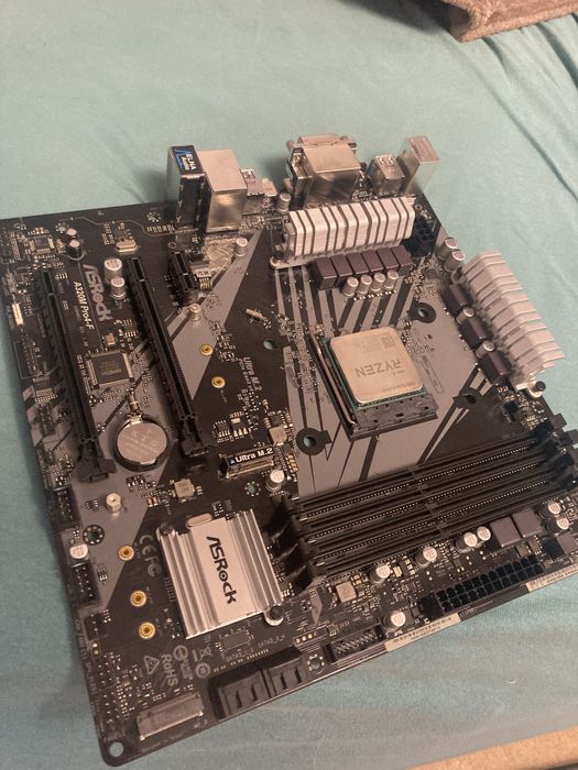 Placa de basa A320M Pro4-F AM4 + Ryzen 5 3350G