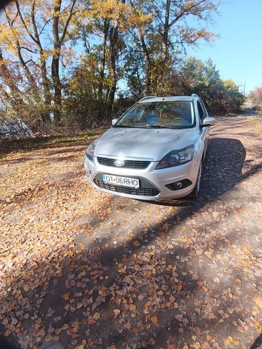 Vând Ford Focus 2010