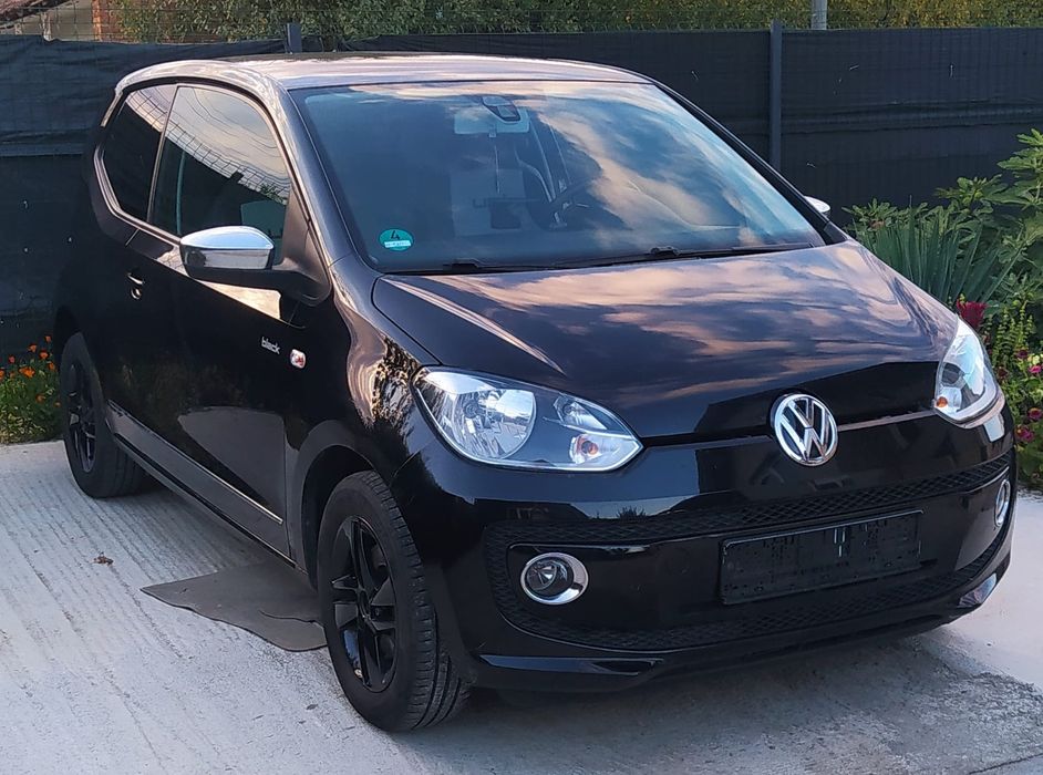 Vând Volkswagen Up