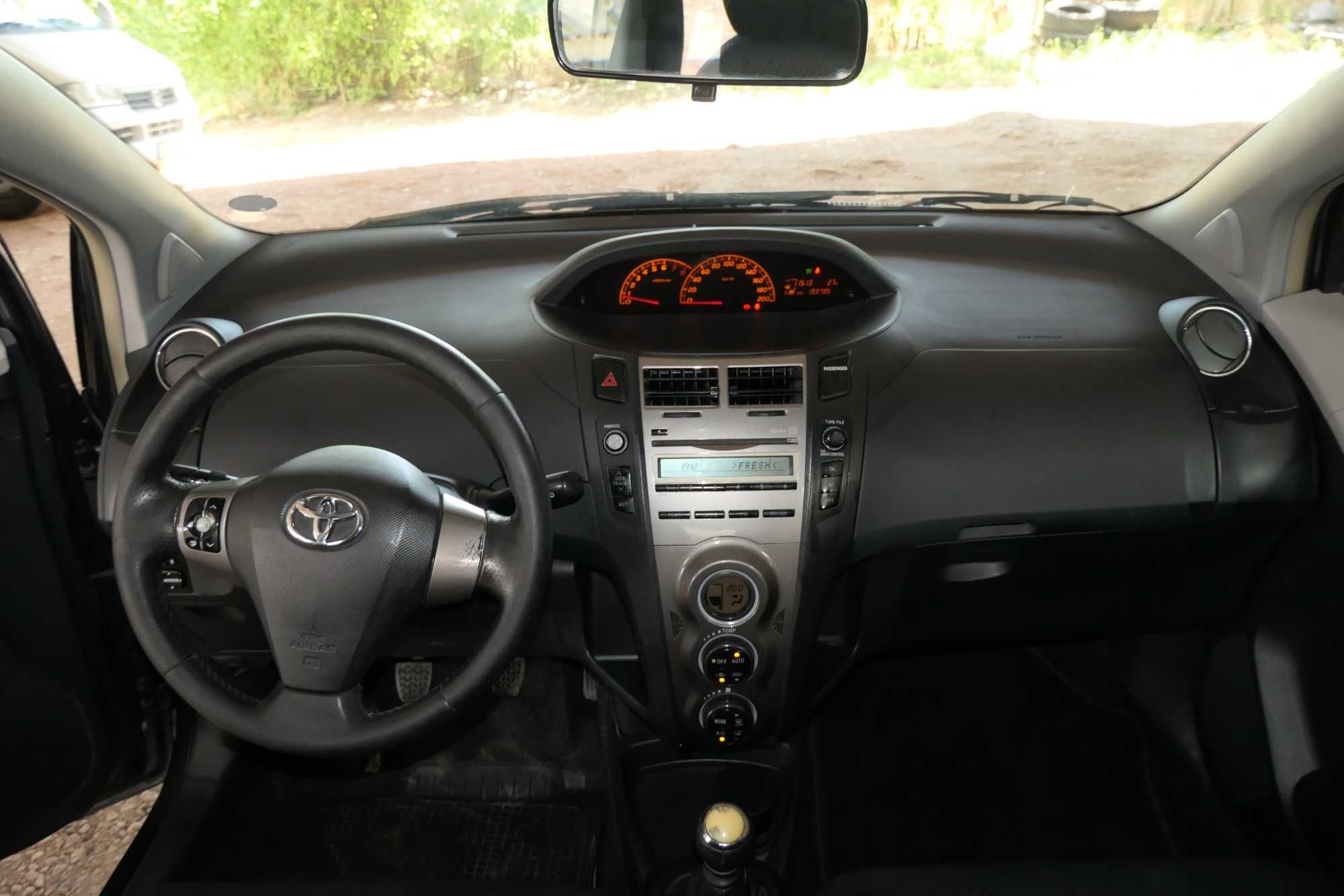 Toyota Yaris 1.33 Dual VVTI 101кс 6ск SOL КЛИМАТРОНИК ДЖАНТИ