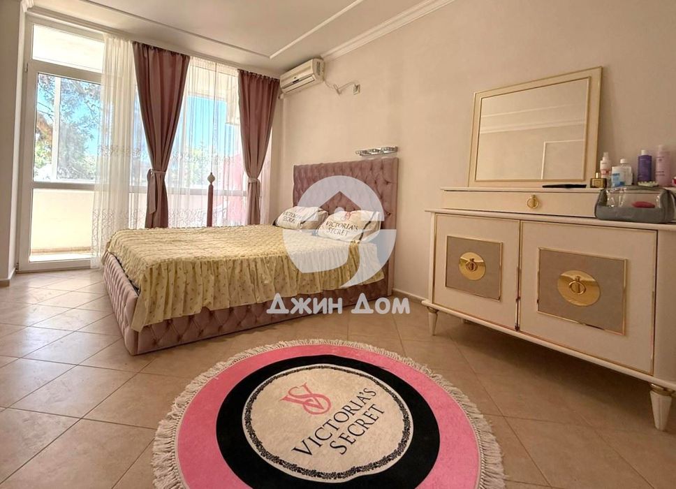 Двустаен апартамент с ПАРКОМЯСТО в к-с „Кубан“, к.к. Слънчев бряг