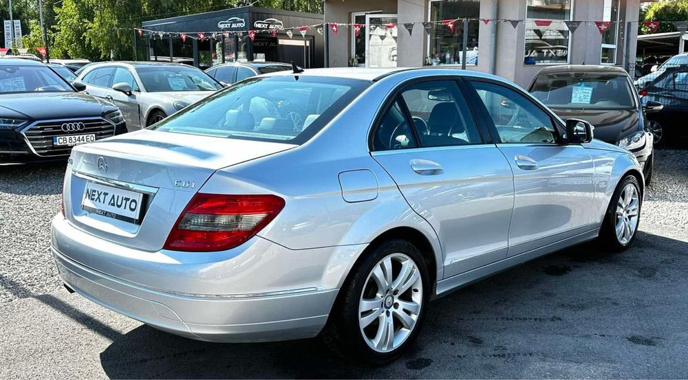 Mercedes C 200 CDI 2.2 Diesel • Ръчни скорости • Отлично състояние