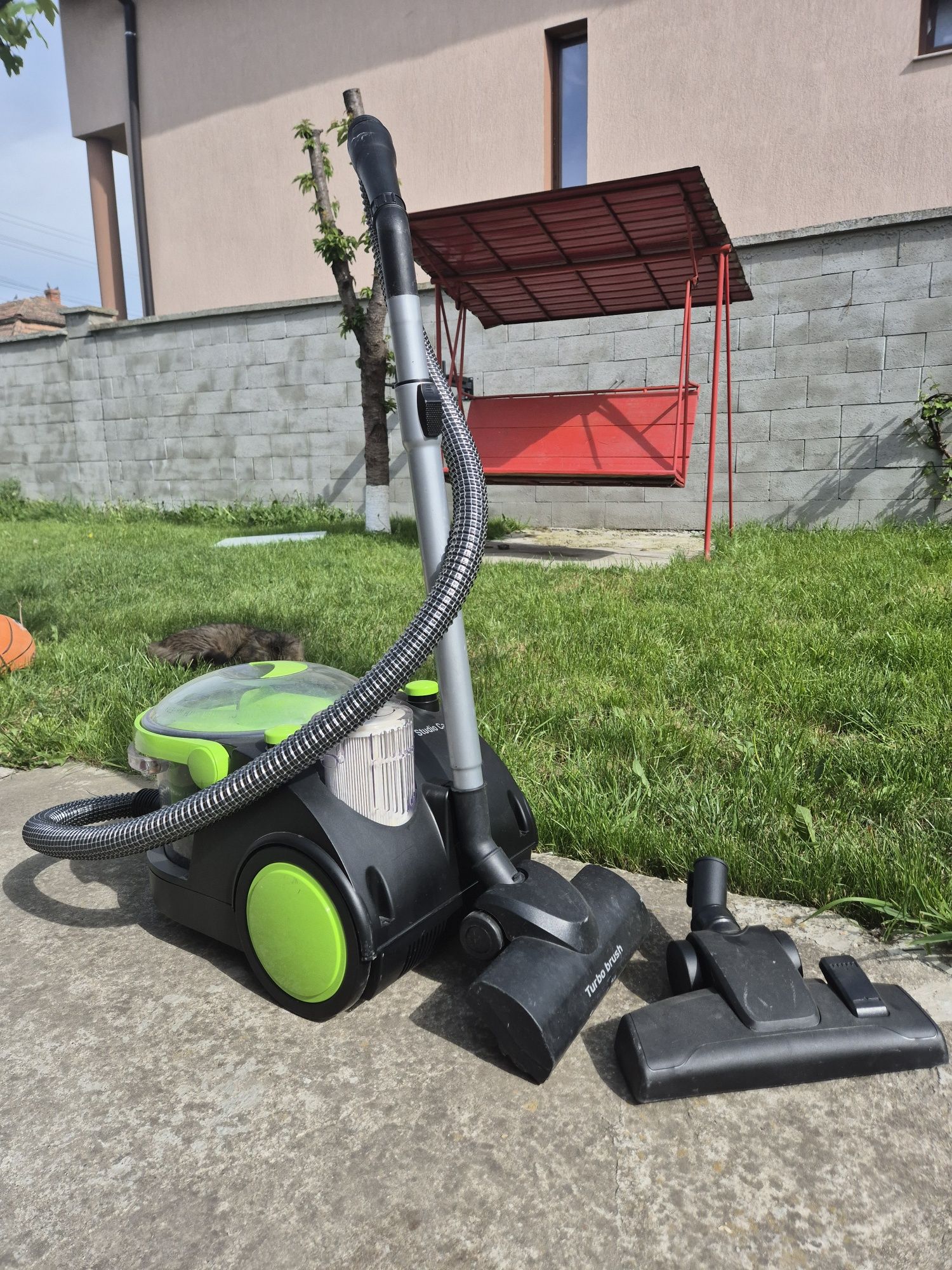 Aspirator cu filtrare prin apa Studio Casa