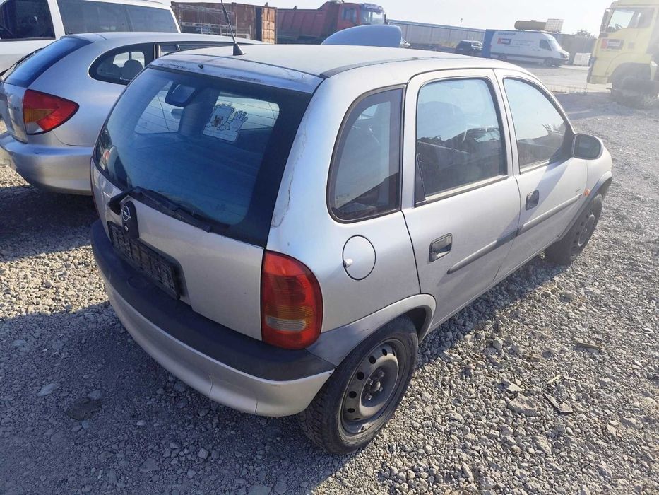 Opel Corsa В - 1.2 - 65к.с - 2000г. на части