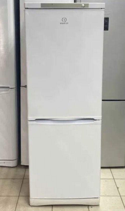 Холодильник Indesit со Склада доставка без платно по городу до подезда
