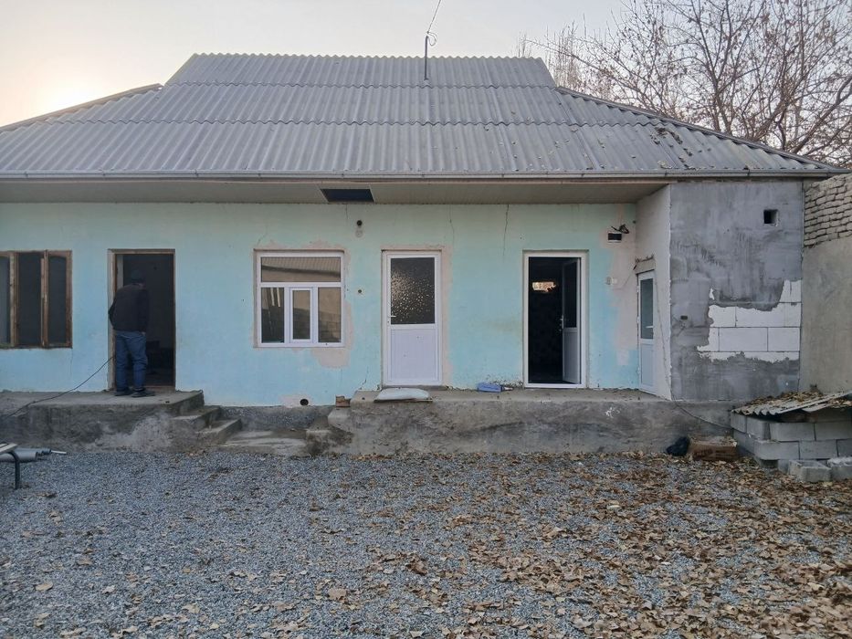 Ховли Уй сотилади