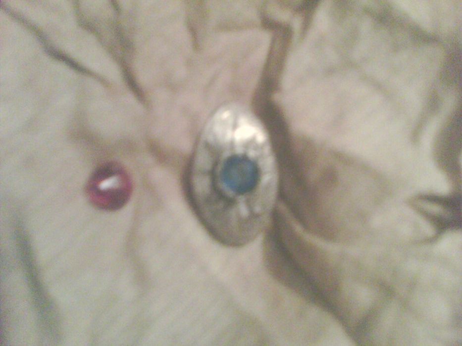 Продавам семейна колекция сребро и бижута