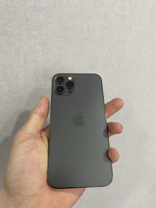 Продам айфон 12 про