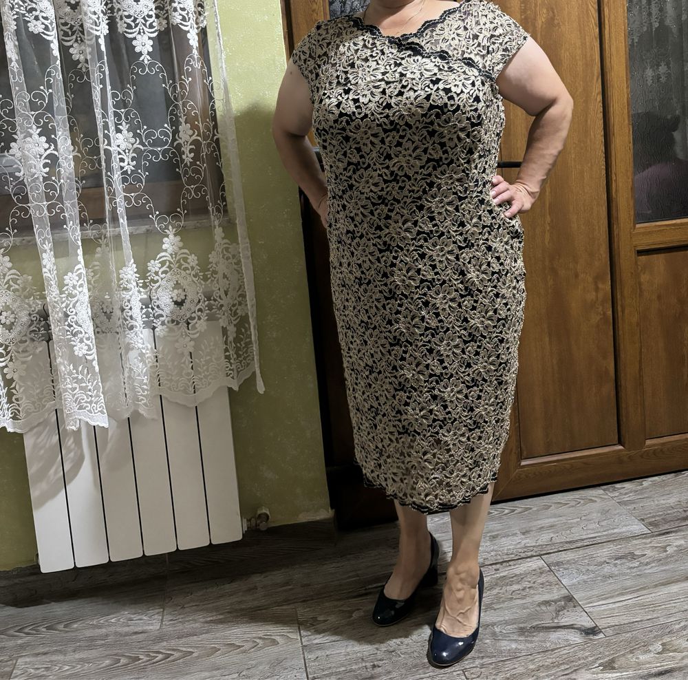 Vand rochite pentru doamne plinute