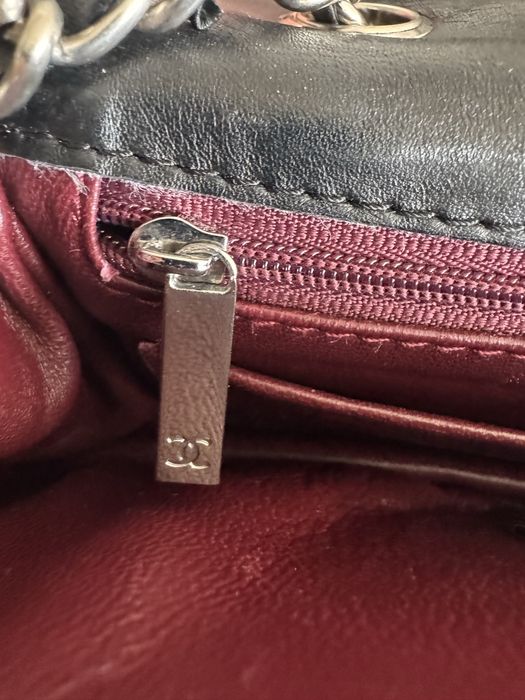 Chanel Черна Чантичка от Естествена Кожа