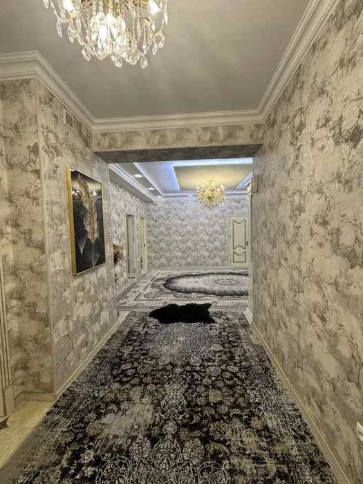 GoldenHills,Ориентир: рынок Паркентский, 5/3/8, 144м2 !!