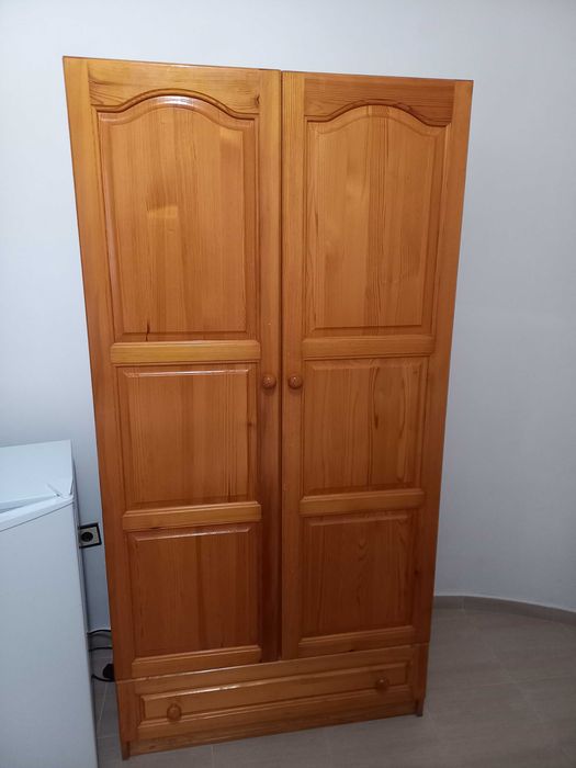 Гардероби масивни