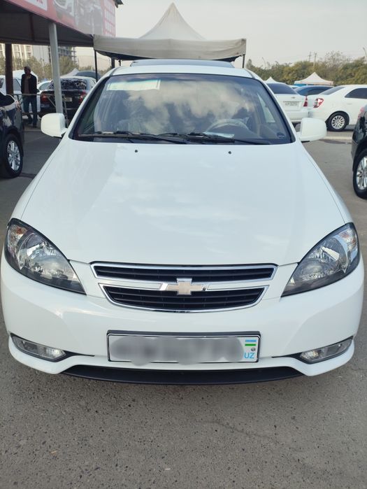 White gentra 2022yil