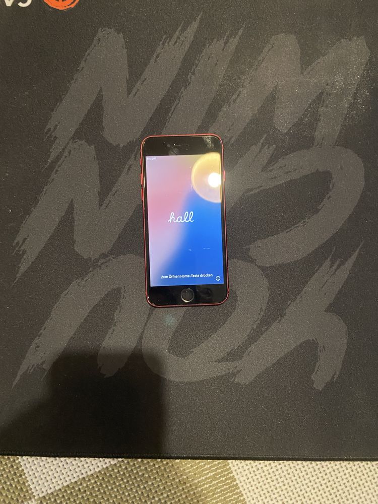 iPhone SE 2 2020 перфектно състояние