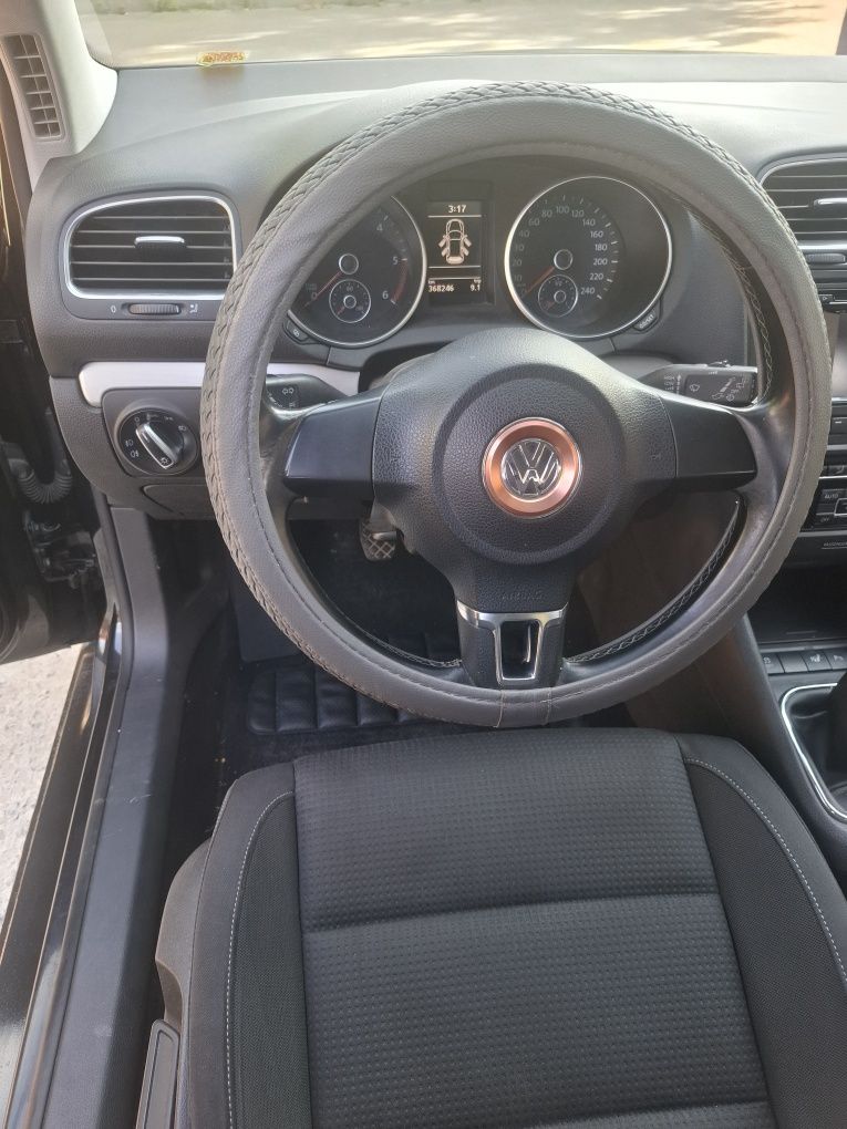 Vând vw golf 6 2011