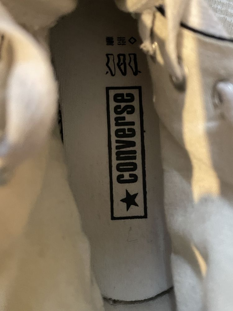 Обувки Converse