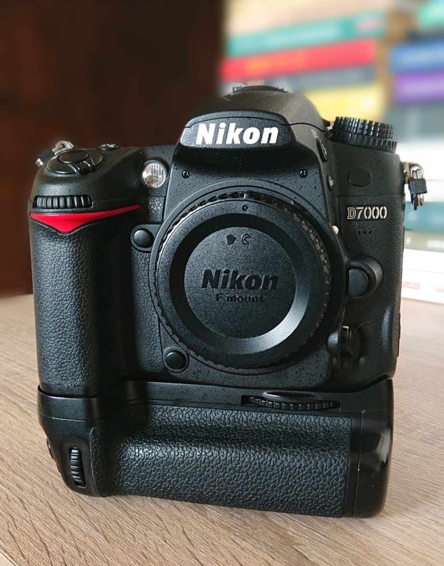Nikon D7000 + grip