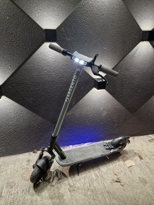 Електрическа тротинетка Argento Active – LED осветление, здрава констр