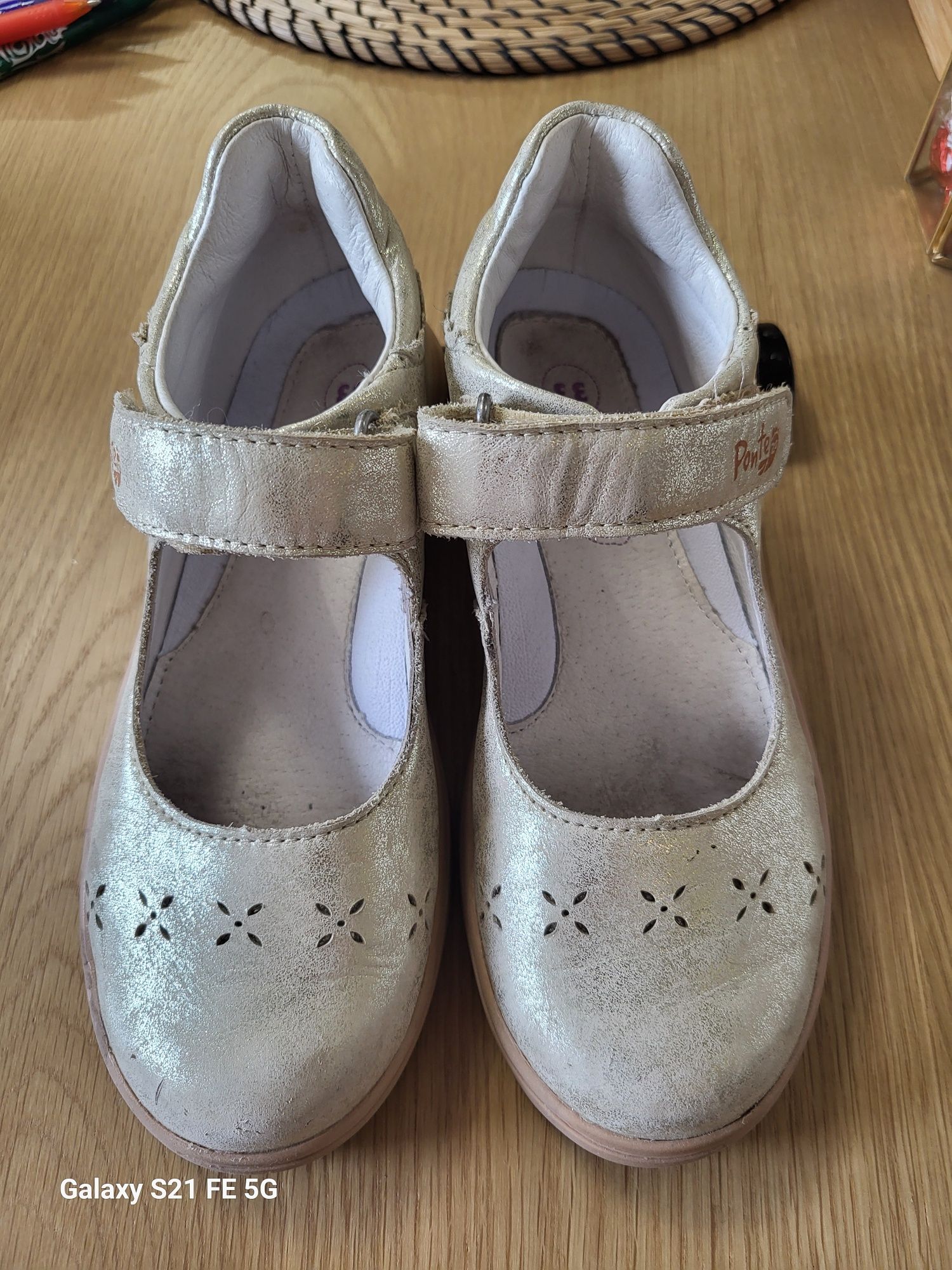 Pantofi fete din piele marca Ponte20/ (ddsteps) aurii, mar 33.