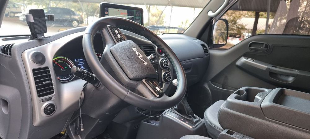 Kia Bongo elektr  sotiladi.