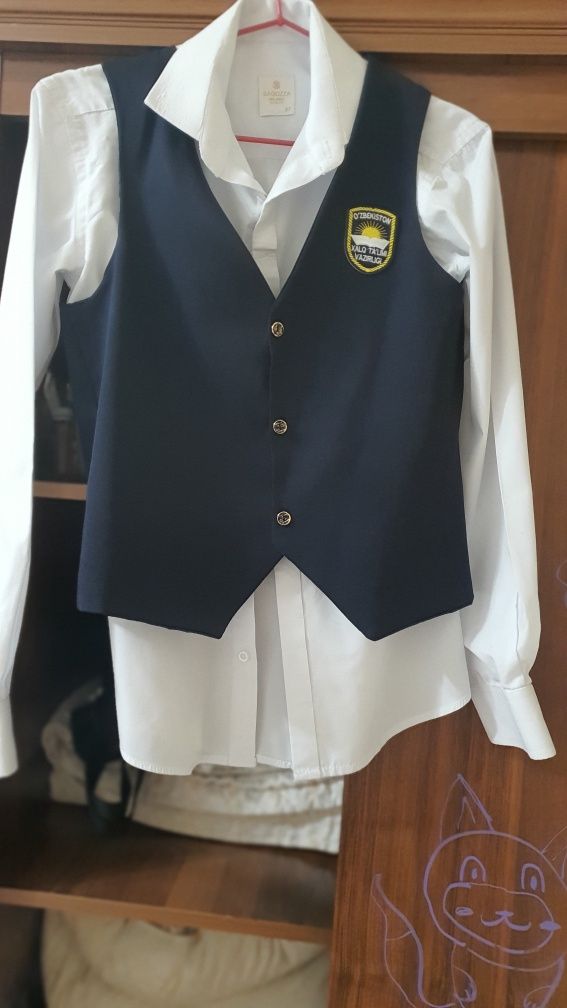 Рубашка жилетка безрукавка брюки на мальчика  школьная форма