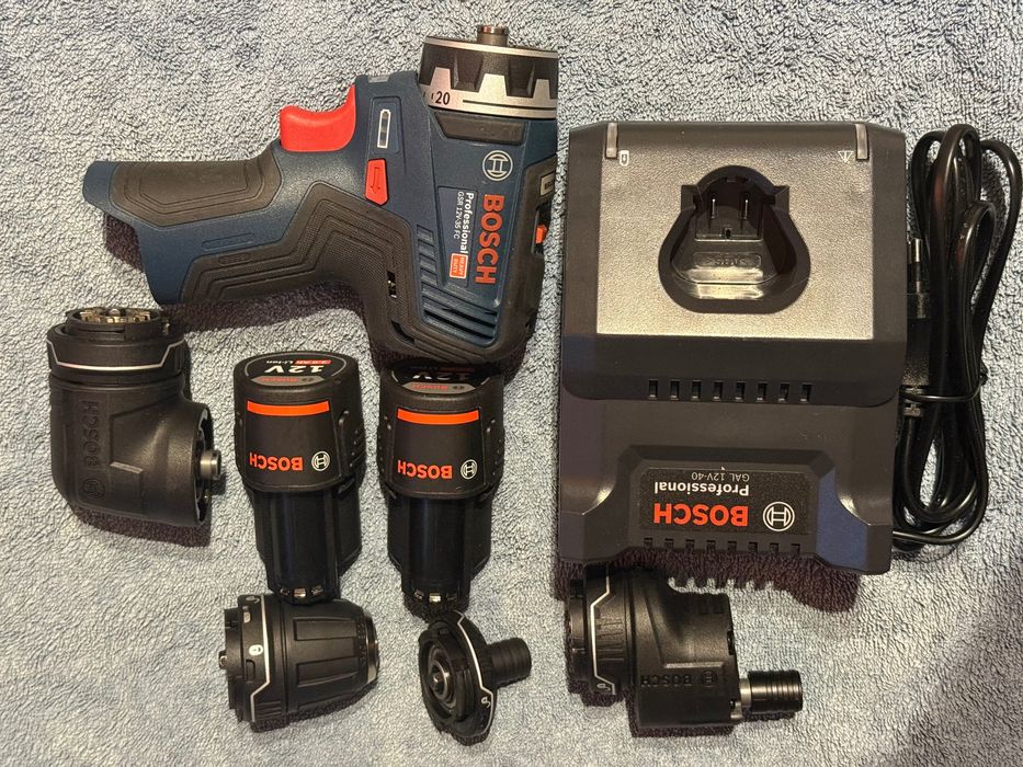 Bosch GSR 12V-35 FC, 2 baterii 12V 3A, încărcător 4A, piese FlexiClick