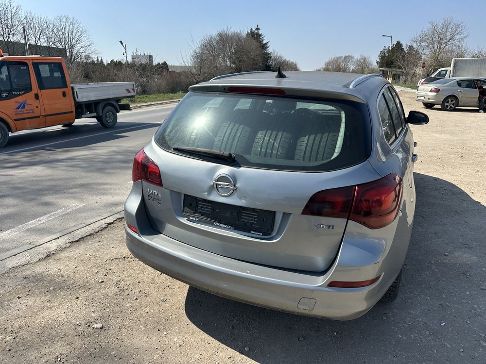 Opel Astra J 1.7cdti На Части!!!