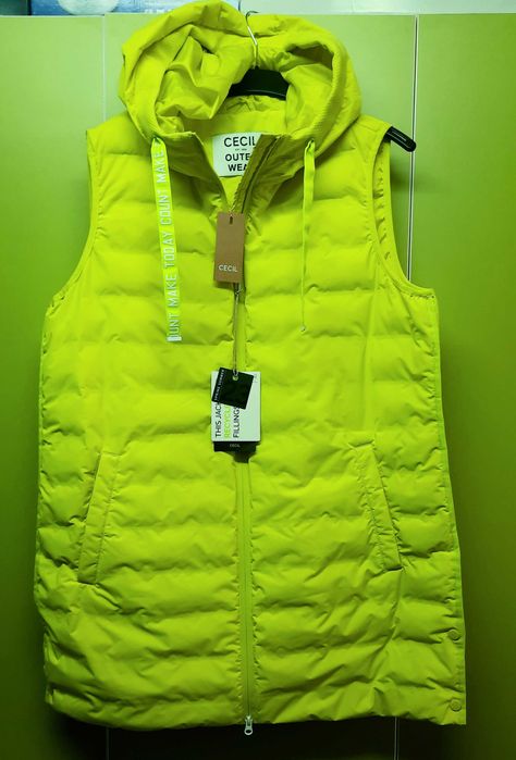 Vestă damă cu glugă, puf