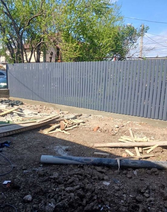 Garduri si porti stil jaluzea, sipca metalica, tabla cutata