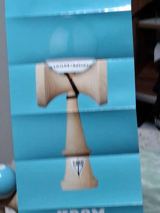 Kendama krom pop din America