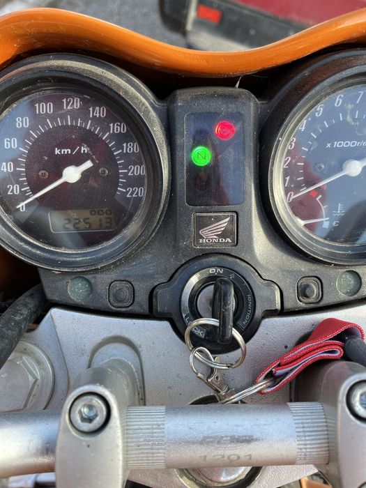 Хонда цбф 600 оранжев