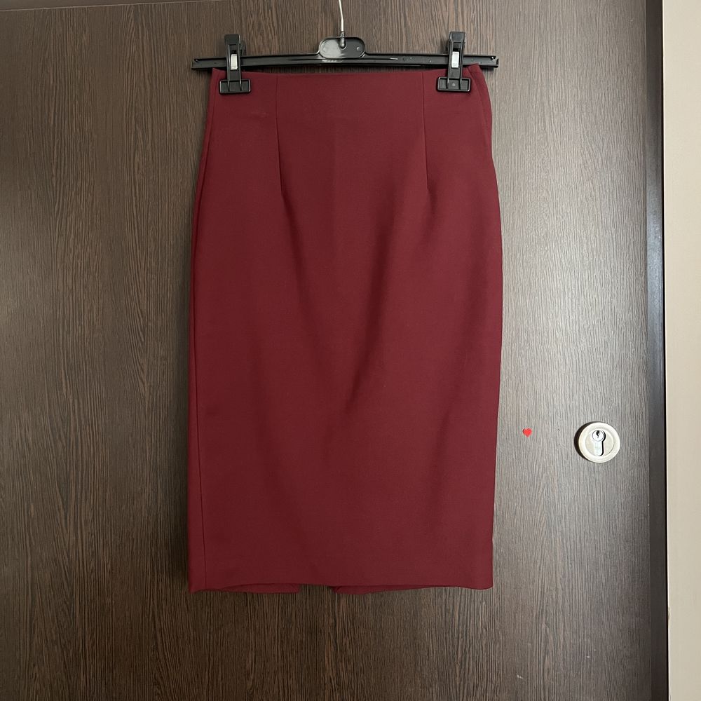 Пола молив Zara с висока талия