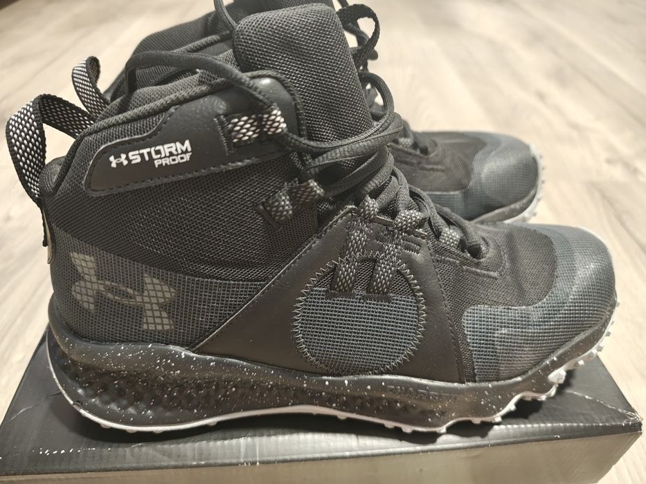 Ghete under armour charged 43