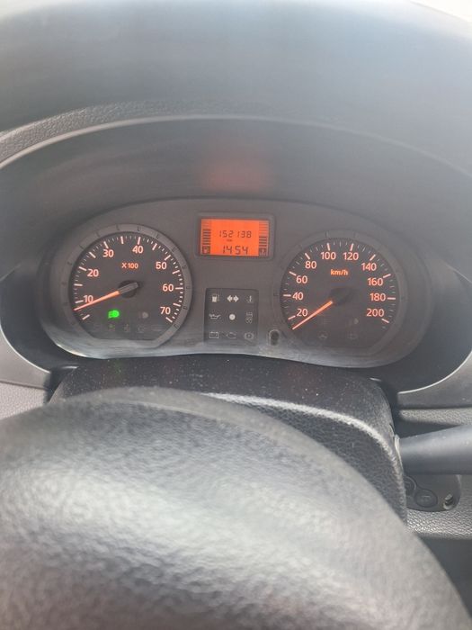 Vând Dacia Logan 1.4