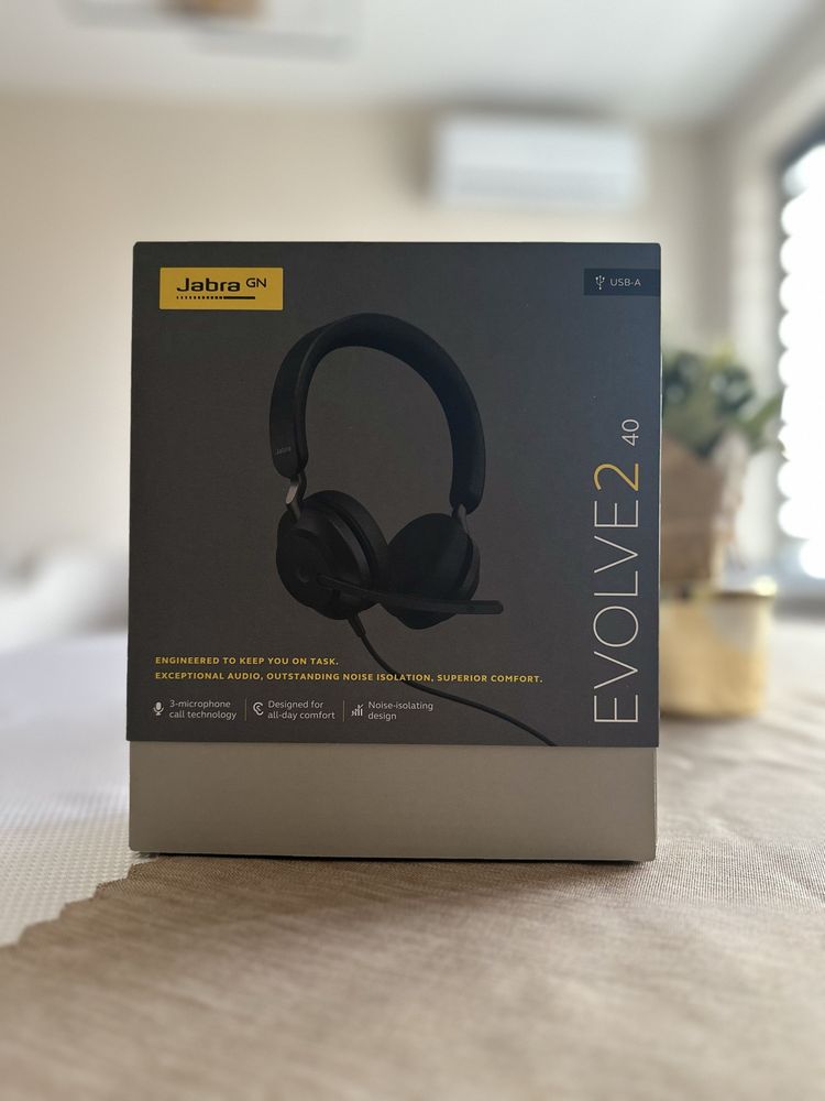 Слушалки - Jabra Evolve2 40