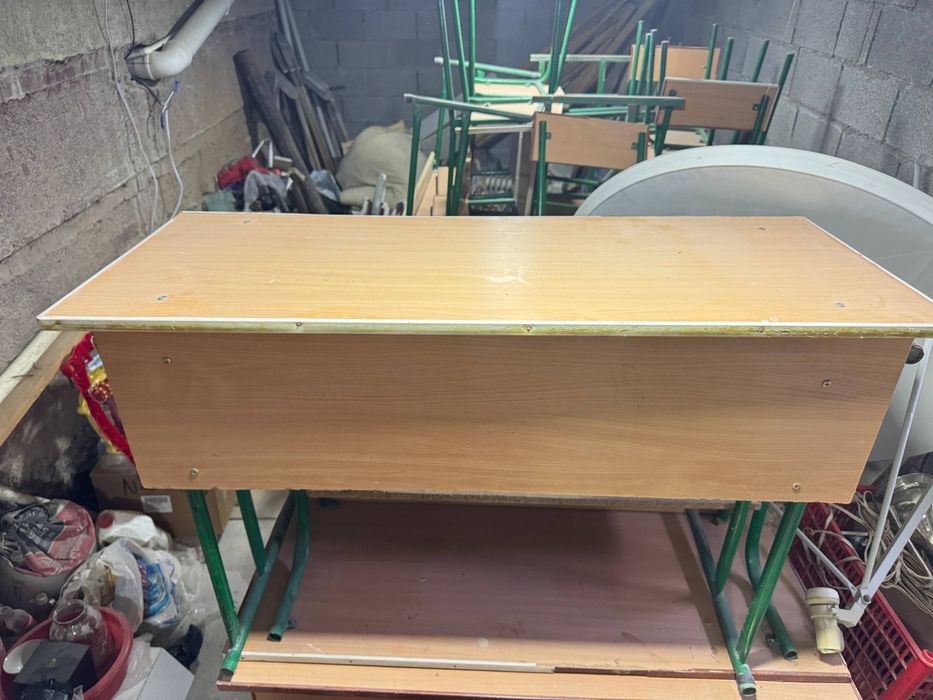 Учебные парта и стулья