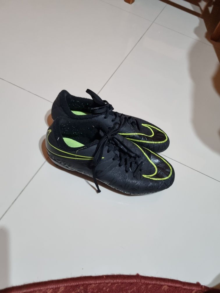 Бутонки nike hypervenom