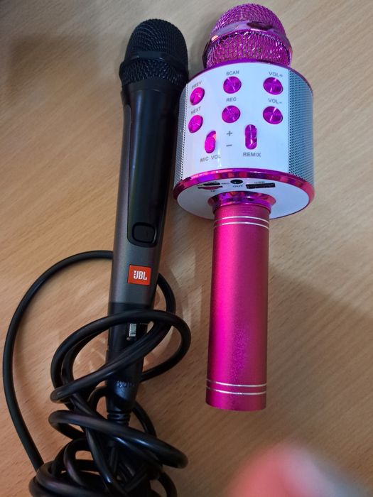 Vând 2 microfoane ca noi