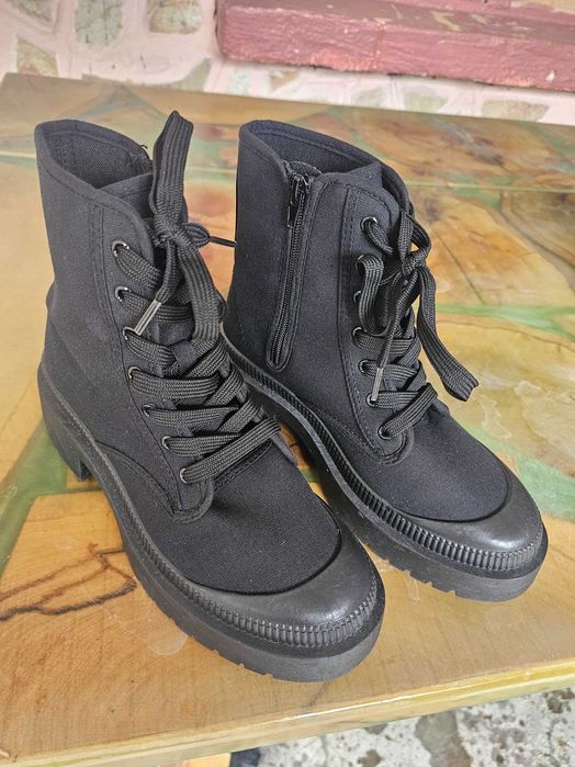 Дамски боти. Като нови!